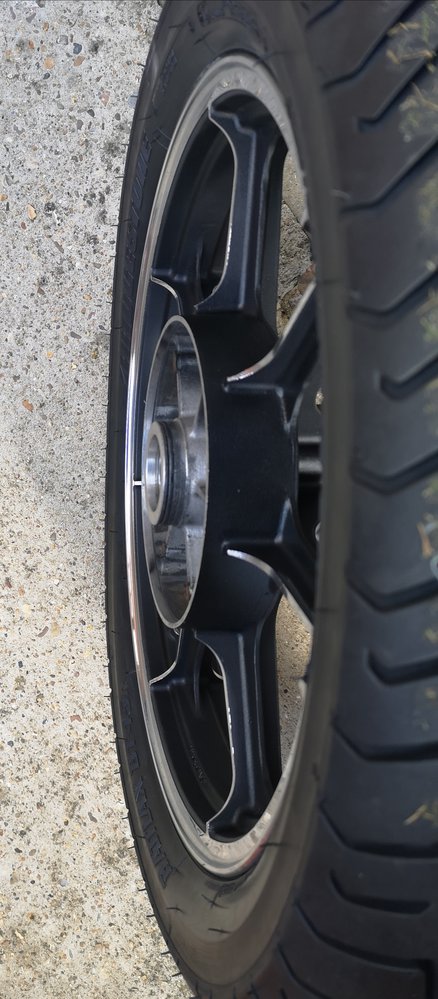 Rear Tyre Not Seated - View From Top 2.jpg