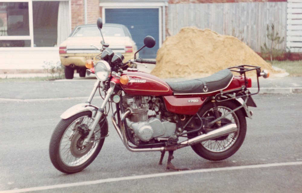 10a.  Kawasaki Z750B1 LGM 904P.jpg