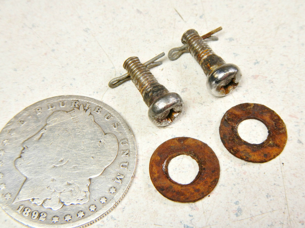 s-l1600 seat mount screws.jpg