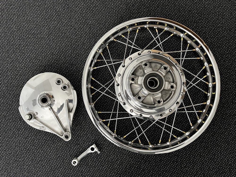 Z1 1972 rear wheel.jpg